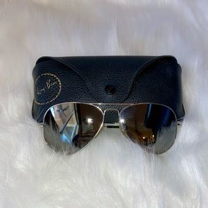Ray-Ban Classic Aviator Sunglasses